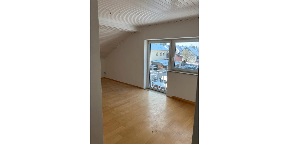 Dachgeschoßwohnung Fürstenzell - 5 Zimmer, 65 m&sup2;, 490&euro; | Angebot:24773523