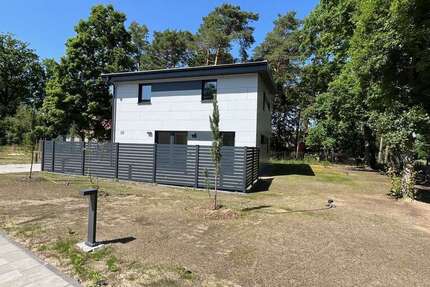 Haus Schwerin - 4 Zimmer, 139 m&sup2;, 2.100&euro; | Angebot:25267216