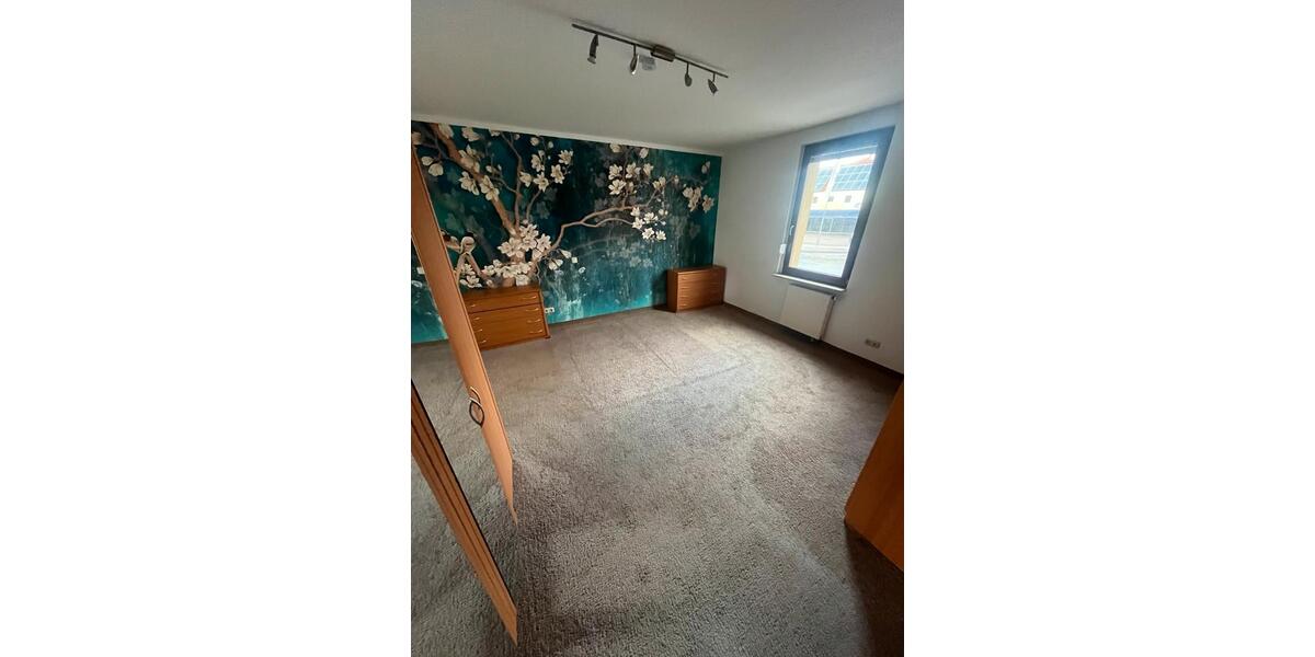 Hochparterre Magdeburg Großer Silberberg - 2 Zimmer, 80 m&sup2;, 680&euro; | Angebot:26524846