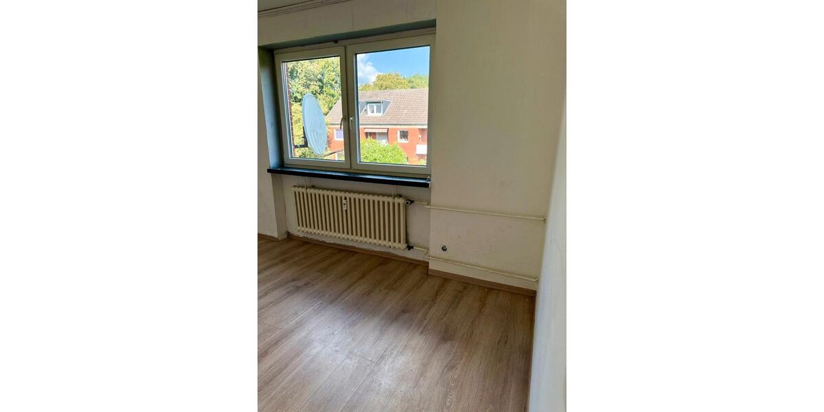 Etagenwohnung Schwarzenbek - 4 Zimmer, 80 m&sup2;, 900&euro; | Angebot:26095391