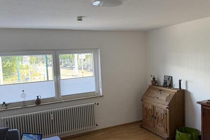 Gepflegte 2 ZKB Wohnung mit Einbauküche