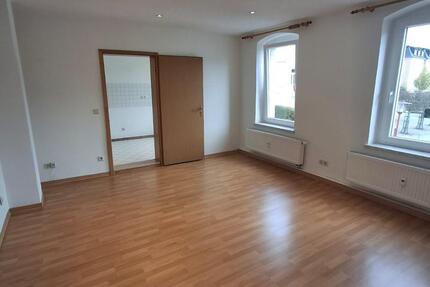 Wohnung Bischofswerda - 3 Zimmer, 55 m&sup2;, 308&euro; | Angebot:25943905