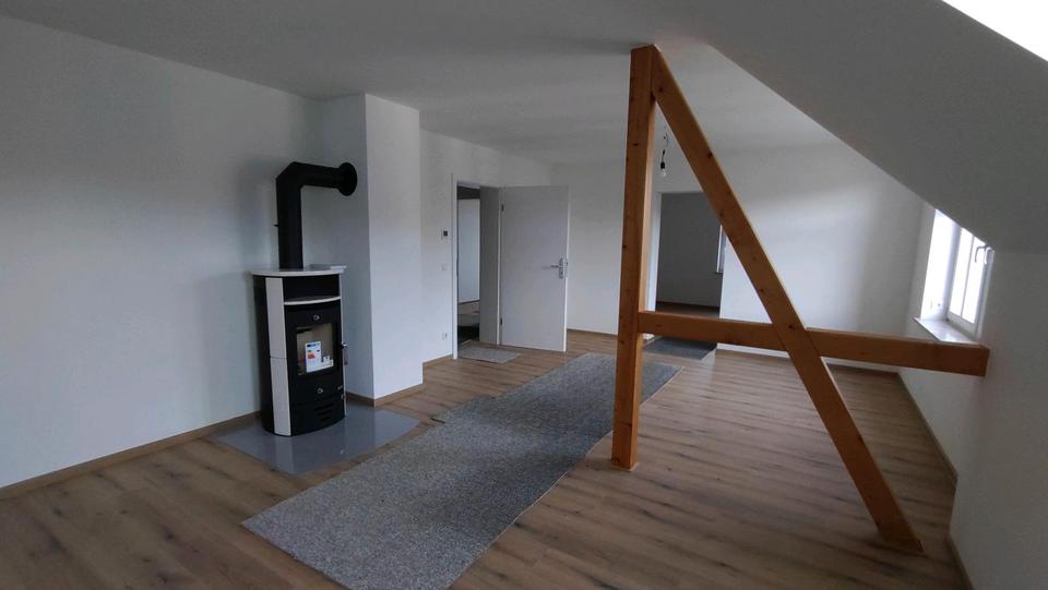 4-Raum- Wohnung 115 qm in 09380 Thalheim , Dachgeschoss 4 zimmer