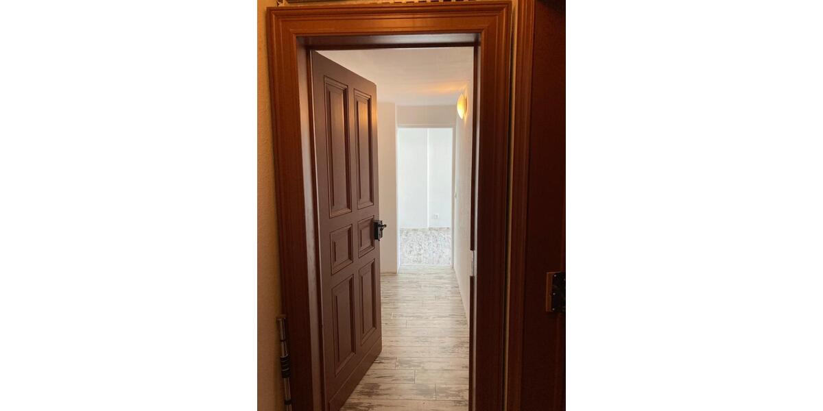 Wohnen auf Zeit Halle (Saale) - 4 Zimmer, 15 m&sup2;, 215&euro; | Angebot:25543238