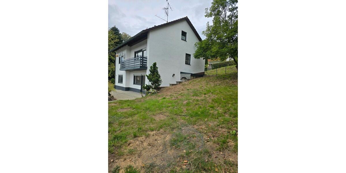 Etagenwohnung Fürstenstein - 4 Zimmer, 110 m&sup2;, 890&euro; | Angebot:25158121