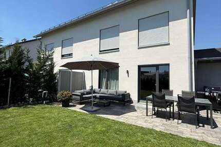 Haus Buchloe - 6 Zimmer, 173 m&sup2;, 2.500&euro; | Angebot:26986445
