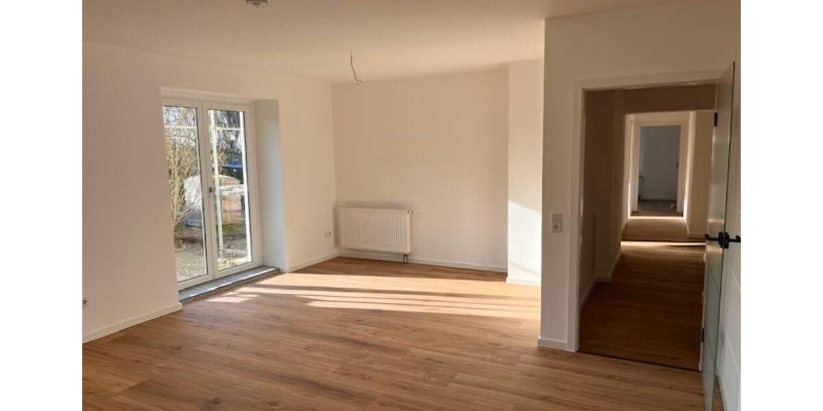 Erdgeschoßwohnung Grimma - 4 Zimmer, 94 m&sup2;, 1.100&euro; | Angebot:26631298