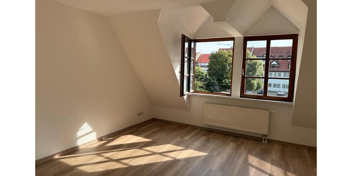 Dachgeschoßwohnung Bernburg (Saale) - 3 Zimmer, 66 m&sup2;, 530&euro; | Angebot:26336033