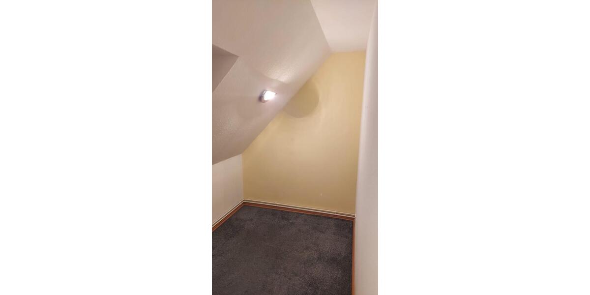 Dachgeschoßwohnung Wanna - 2.5 Zimmer, 65 m&sup2;, 700&euro; | Angebot:24950784
