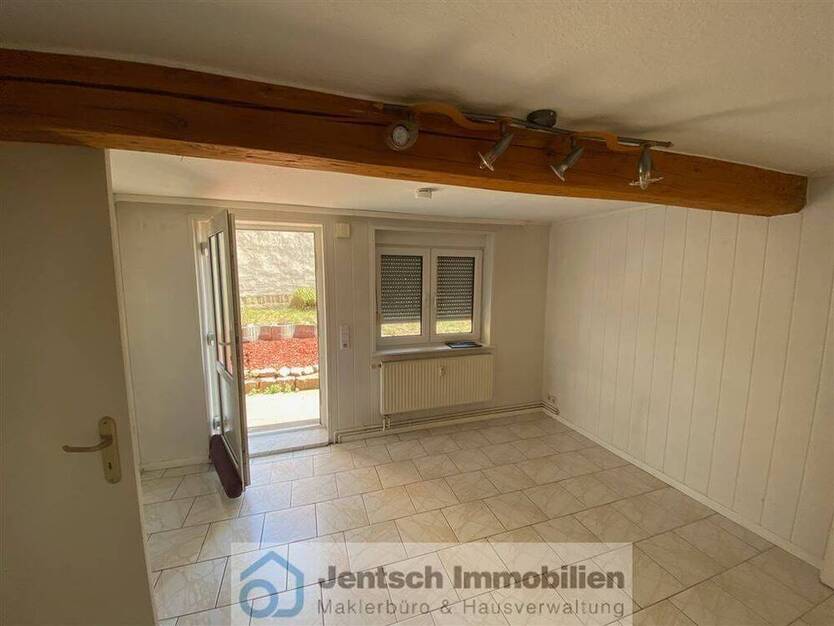kleine 2-Zi-Wohnung in ruhiger Lage in Dieskau zu vermieten