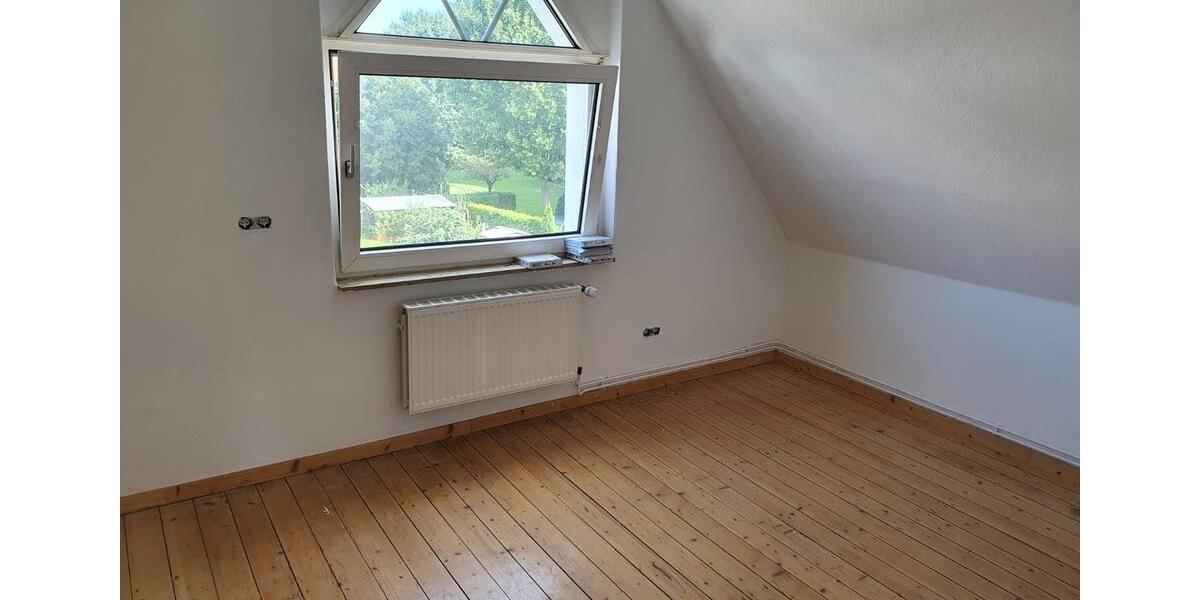 Dachgeschoßwohnung Seelze - 3.5 Zimmer, 70 m&sup2;, 700&euro; | Angebot:25105494
