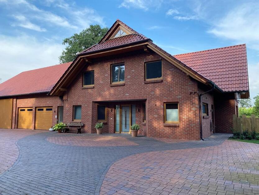 Schöne, neuwertige Wohnung im Grünen