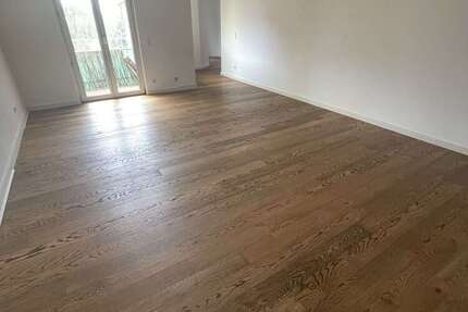 Wohnung zum Mieten in Frankfurt am Main 1.475 € 93 m²