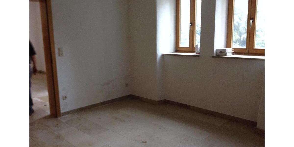 Erdgeschoßwohnung Roßbach - 2 Zimmer, 85 m&sup2;, 510&euro; | Angebot:25342275