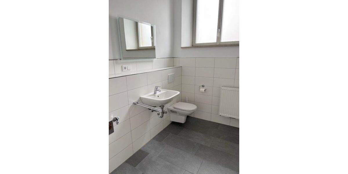 Etagenwohnung Kitzingen - 4 Zimmer, 109 m&sup2;, 1.100&euro; | Angebot:26261517