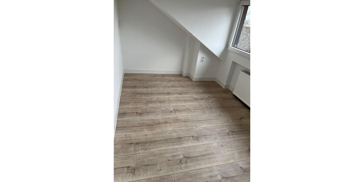 Dachgeschoßwohnung Dortmund - 2 Zimmer, 45 m&sup2;, 375&euro; | Angebot:24876796