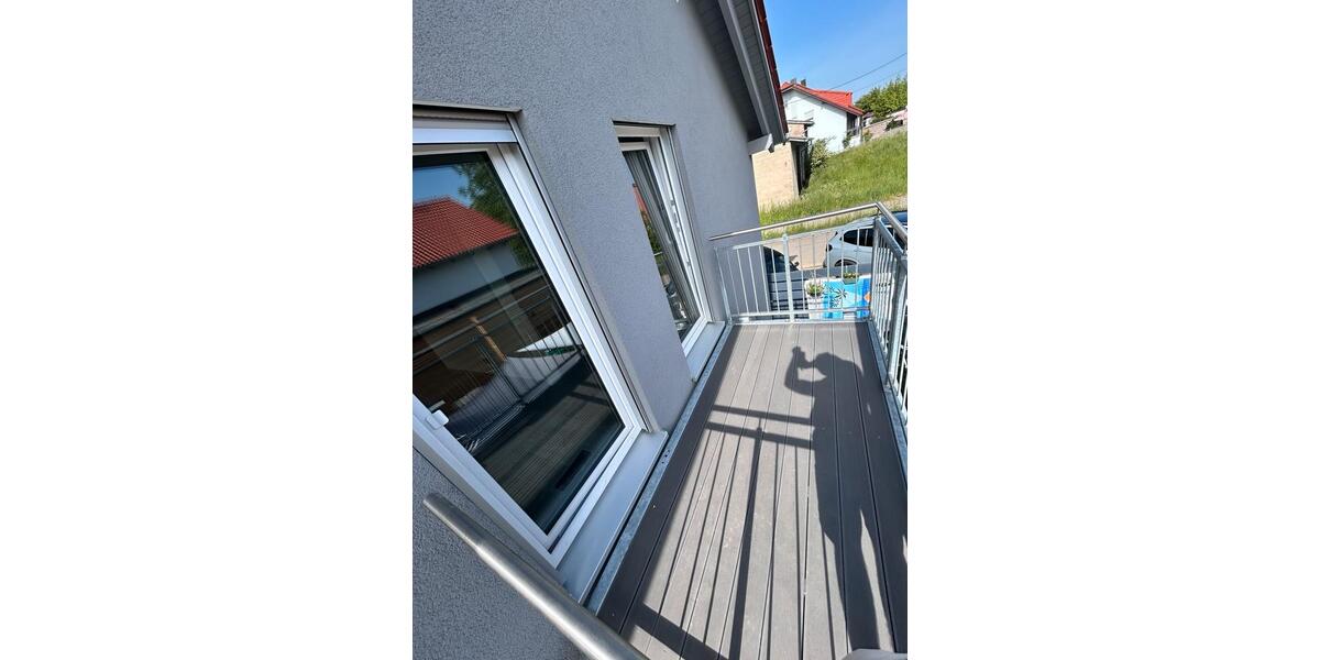 Dachgeschoßwohnung Fellbach - 4 Zimmer, 100 m&sup2;, 1.200&euro; | Angebot:26618472