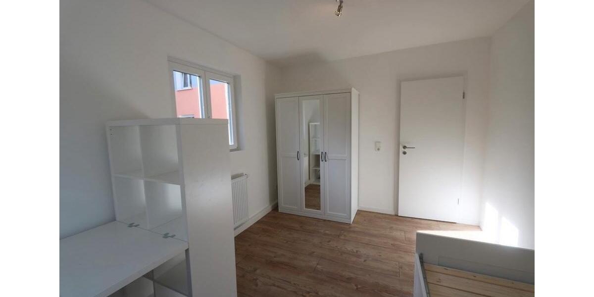 Wohnen auf Zeit Waldkirch - 1 Zimmer, 12 m&sup2;, 530&euro; | Angebot:25844023