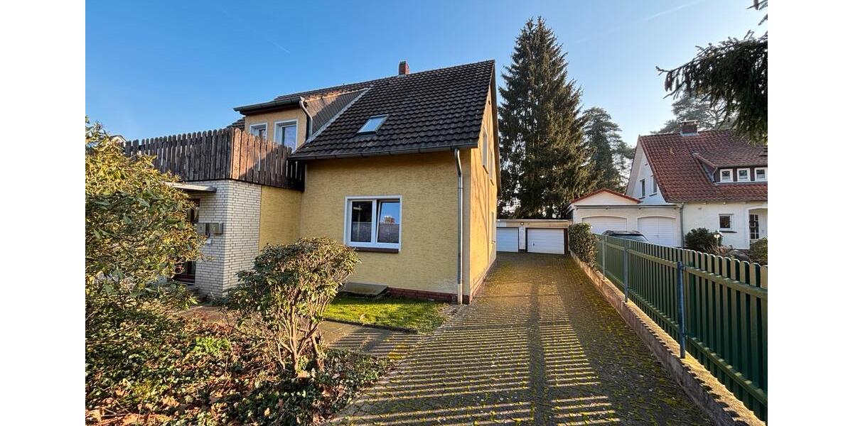 Großzügiges Einfamilienhaus mit Balkon in Poggenhagen 6 zimmer
