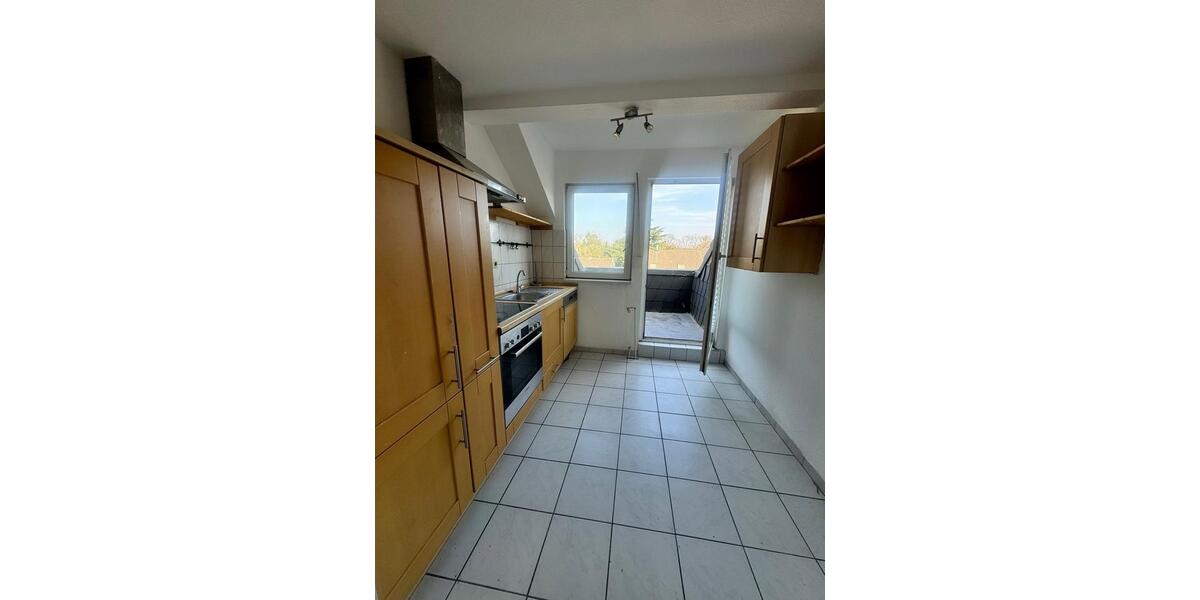 Dachgeschoßwohnung Duisburg Mittelmeiderich - 3 Zimmer, 66 m&sup2;, 750&euro; | Angebot:26165974