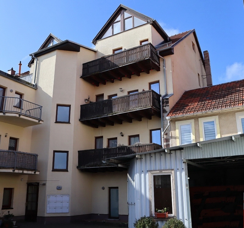 Tolle Wohnung im DG mit Wohn-Galerie