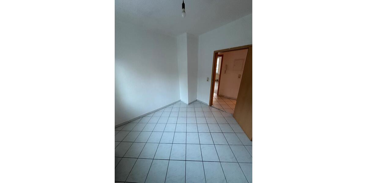 Erdgeschoßwohnung Rottenburg am Neckar - 3 Zimmer, 70 m&sup2;, 900&euro; | Angebot:25057551