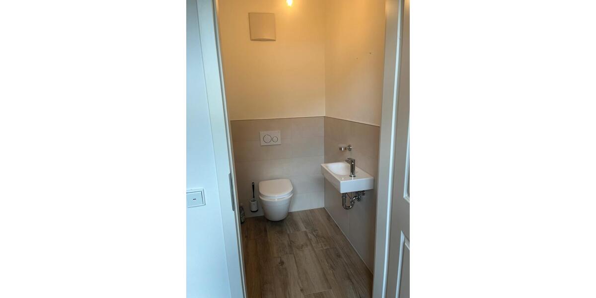 Etagenwohnung Wassenberg - 4 Zimmer, 150 m&sup2;, 1.500&euro; | Angebot:26652924
