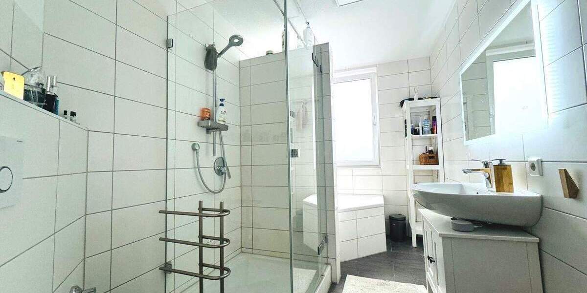 Etagenwohnung Fürth Poppenreuth - 4 Zimmer, 170 m&sup2;, 1.410&euro; | Angebot:26703043