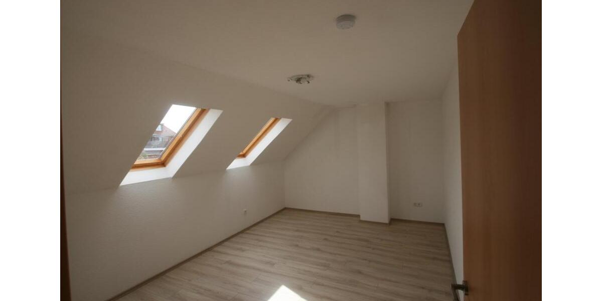 Etagenwohnung Upgant-Schott Schott - 4 Zimmer, 86 m&sup2;, 670&euro; | Angebot:25057927