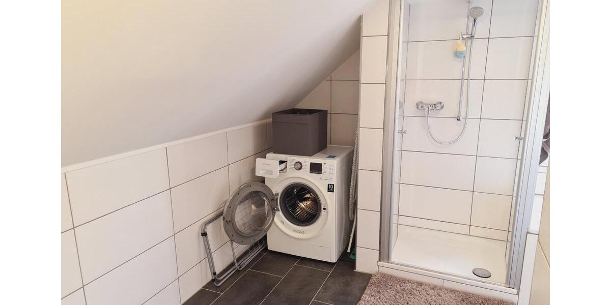 Dachgeschoßwohnung Schwandorf - 1 Zimmer, 50 m&sup2;, 400&euro; | Angebot:25959676