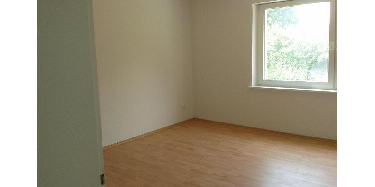 Schöne 3 Zi.-Whg. mit Garten und EBK 3 zimmer