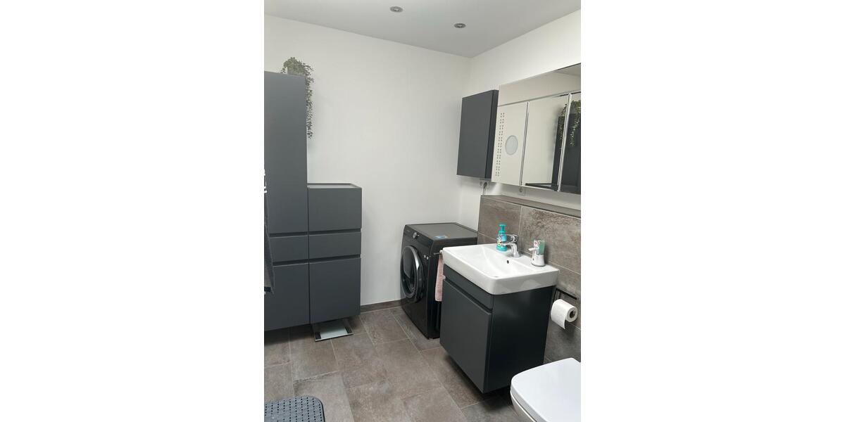 Terrassenwohnung Langenfeld (Rheinland) - 4 Zimmer, 90 m&sup2;, 1.500&euro; | Angebot:26705755