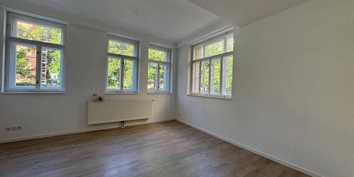 Etagenwohnung Apolda - 3 Zimmer, 100 m&sup2;, 880&euro; | Angebot:26815644