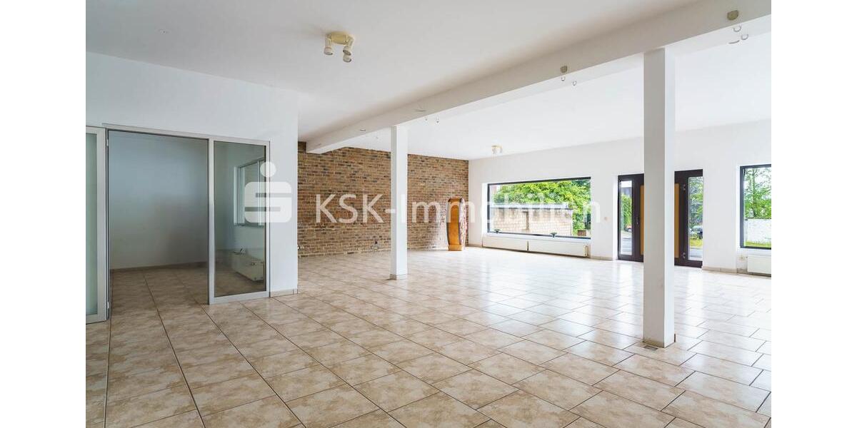 Schöne Ausstellungs-, Laden-, Büro- oder Lagerfläche in Bergheim-Quadrath-Ichendorf! zimmer