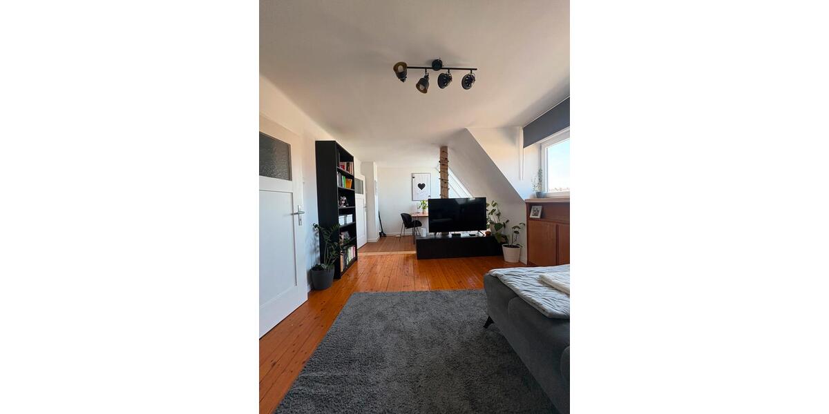Dachgeschoßwohnung Volkach - 3 Zimmer, 90 m&sup2;, 790&euro; | Angebot:27585552
