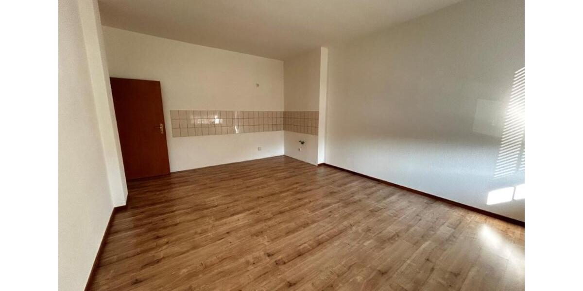 Etagenwohnung Crimmitschau - 1 Zimmer, 38 m&sup2;, 200&euro; | Angebot:25362058