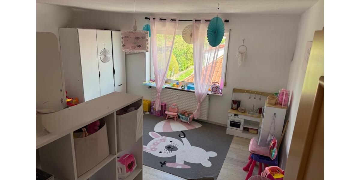 Etagenwohnung Hünfeld - 3.5 Zimmer, 124 m&sup2;, 950&euro; | Angebot:26578810