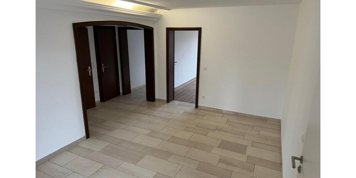 Etagenwohnung Sassenberg - 4 Zimmer, 113 m&sup2;, 1.100&euro; | Angebot:26060205