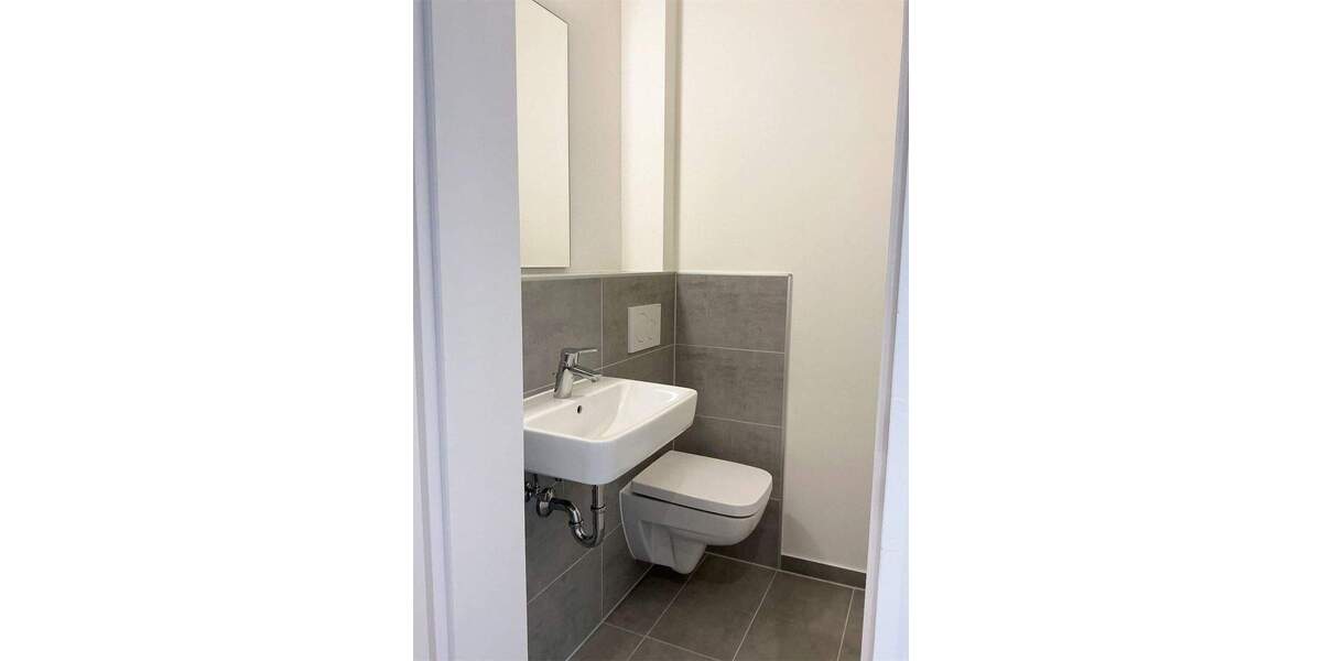 Etagenwohnung Köln Bayenthal - 4 Zimmer, 126 m&sup2;, 1.890&euro; | Angebot:25769471