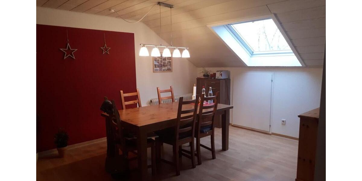 Dachgeschoßwohnung Herrenberg - 3 Zimmer, 76 m&sup2;, 835&euro; | Angebot:25070113