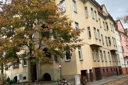 Wohnung Halle Südliche Innenstadt - 3 Zimmer, 77 m&sup2;, 580&euro; | Angebot:27452182