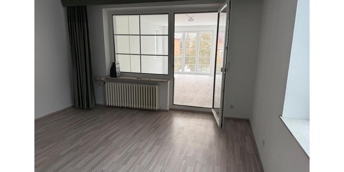 Einfamilienhaus Berlin Reinickendorf - 3 Zimmer, 150 m&sup2;, 2.800&euro; | Angebot:25178278