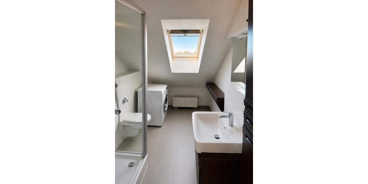 Dachgeschoßwohnung München Allach-Untermenzing - 4 Zimmer, 81 m&sup2;, 1.500&euro; | Angebot:26447552