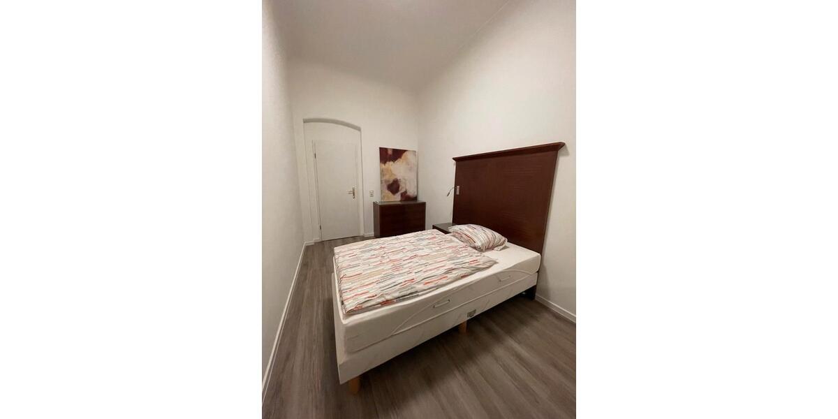 Wohnen auf Zeit Plauen Bahnhofsvorstadt - 5 Zimmer, 104 m&sup2;, 790&euro; | Angebot:26649056