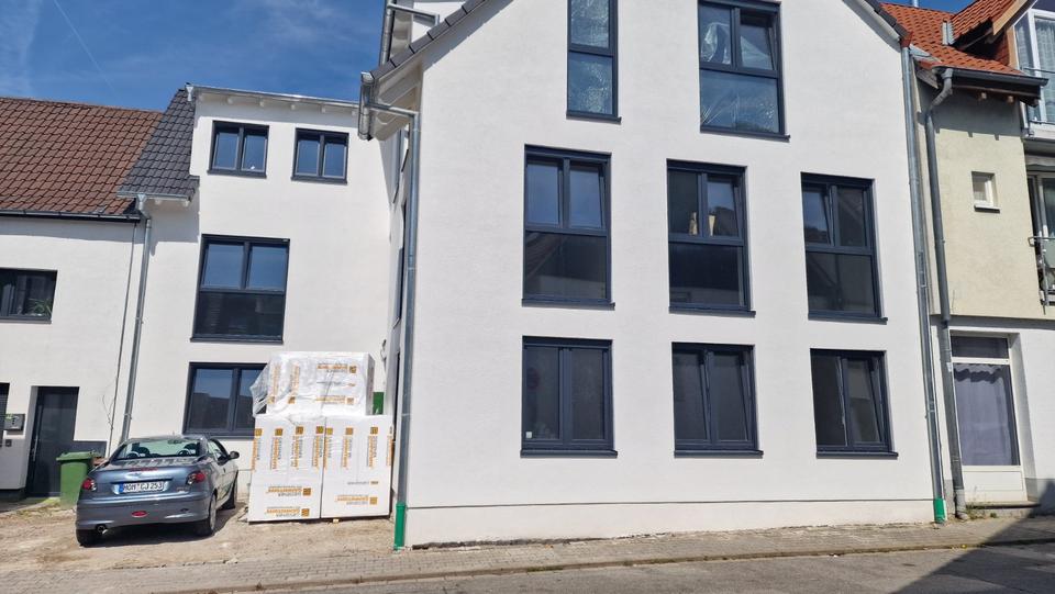 Dachgeschoßwohnung Weinheim - 3 Zimmer, 104 m&sup2;, 1.200&euro; | Angebot:25637931