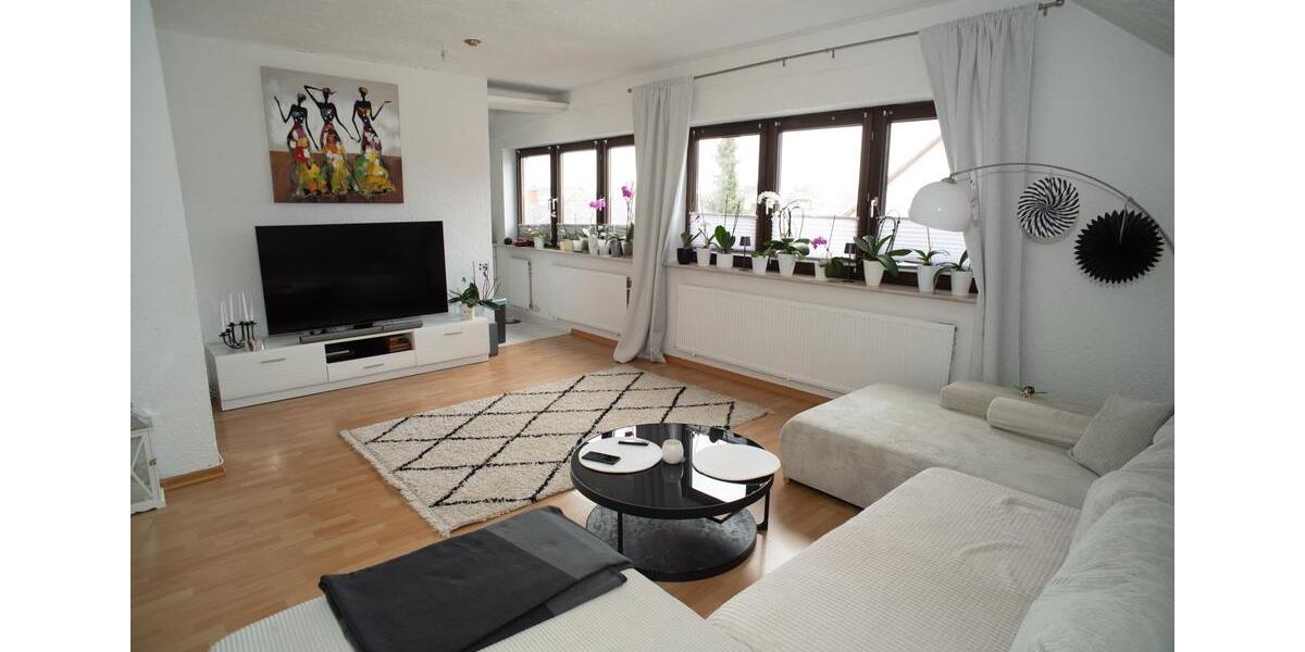 Dachgeschoßwohnung Münster (Hessen) - 4 Zimmer, 120 m&sup2;, 1.200&euro; | Angebot:25376343