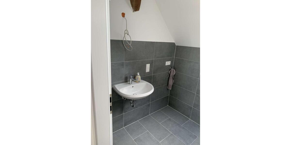 Dachgeschoßwohnung Rüdesheim - 2 Zimmer, 60 m&sup2;, 700&euro; | Angebot:26665300