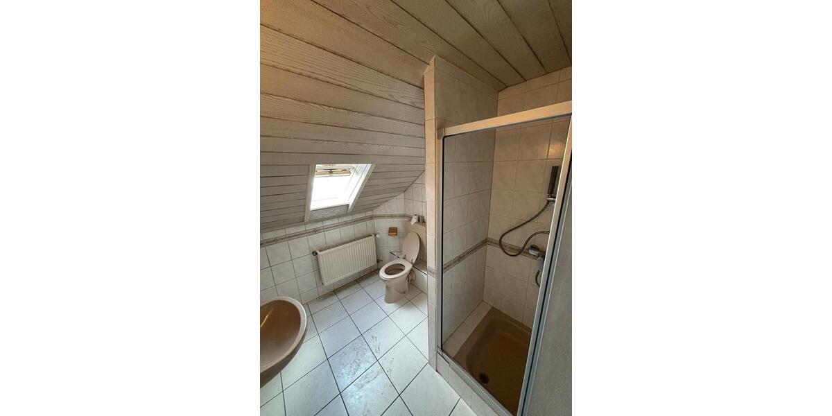 Etagenwohnung Saarbrücken Brebach-Fechingen - 4 Zimmer, 90 m&sup2;, 1.050&euro; | Angebot:25645672