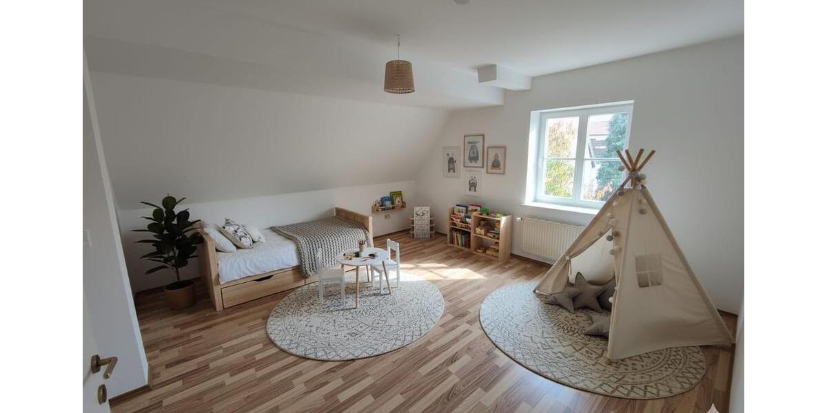 Dachgeschoßwohnung Volkmarsen - 4 Zimmer, 103 m&sup2;, 650&euro; | Angebot:23431611