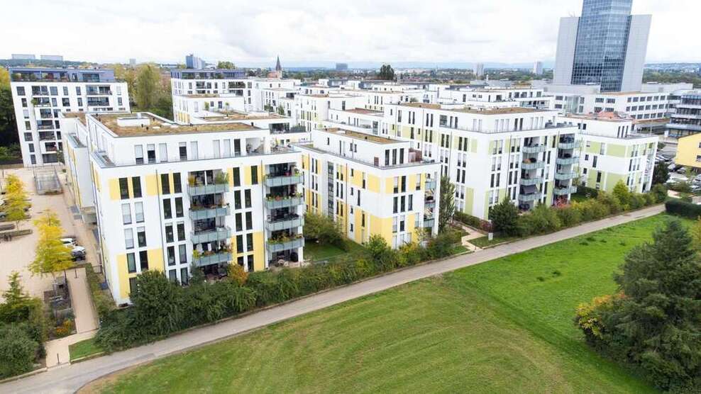 Wohnung zum Mieten in Stuttgart 2.082 € 150.48 m² 5 zimmer